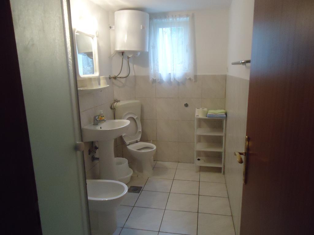 Omis Apartment On The Beach Екстер'єр фото