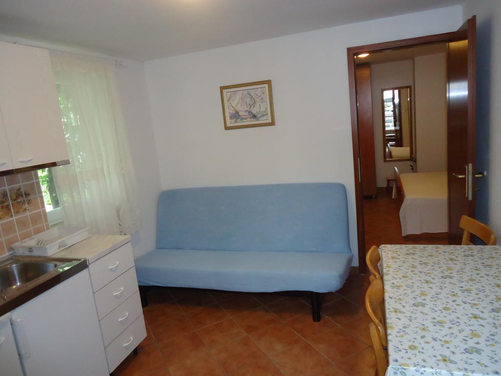 Omis Apartment On The Beach Екстер'єр фото