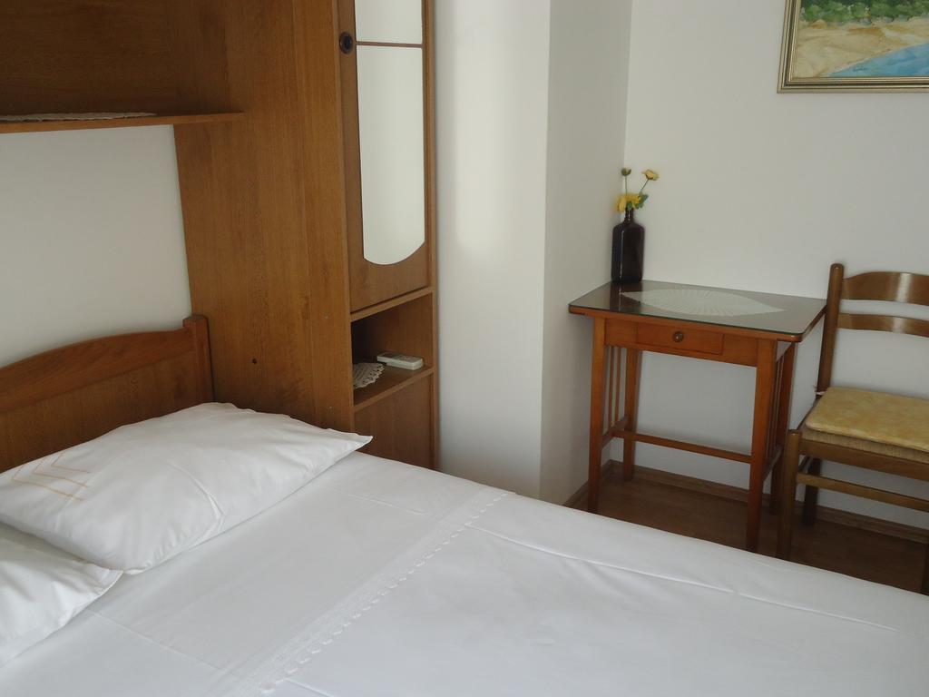 Omis Apartment On The Beach Екстер'єр фото